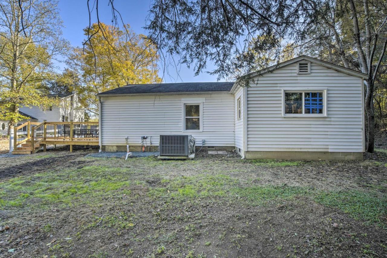 Peaceful Renovated Home With Deck On Half Acre! Asheboro Extérieur photo