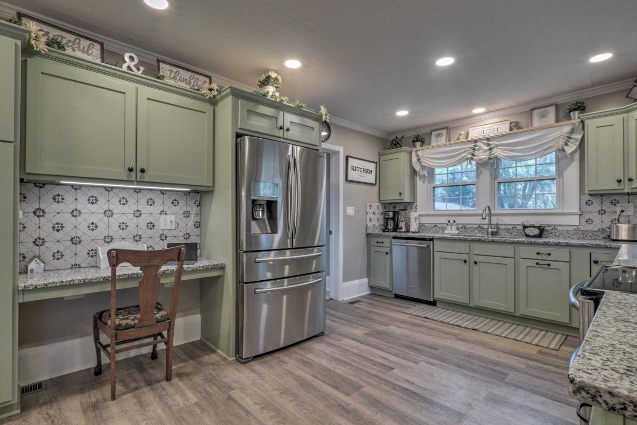 Peaceful Renovated Home With Deck On Half Acre! Asheboro Extérieur photo